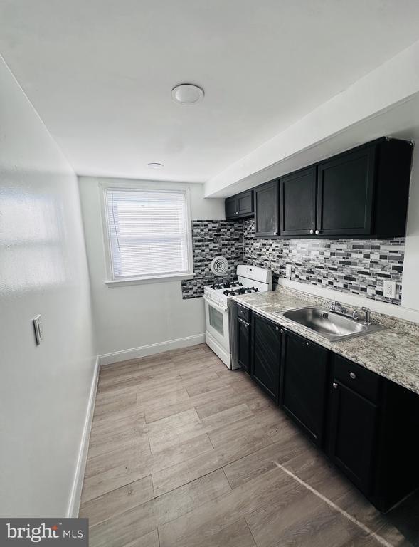 Photo - 7130 Clinton Rd