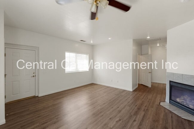 3721 Pine Meadow Dr Unidad D