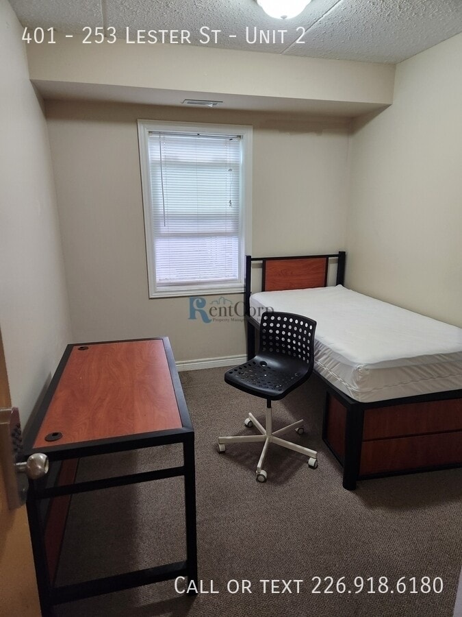 Photo - 253-253 Lester St Unit 2