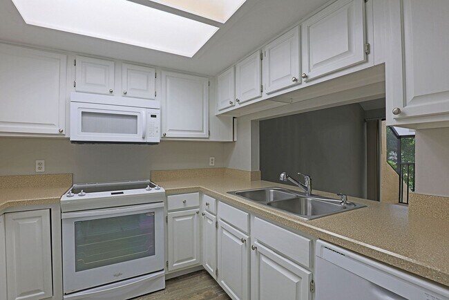 Photo - 8805 Lateen Ln Unit 8805 Lateen Ln. #203