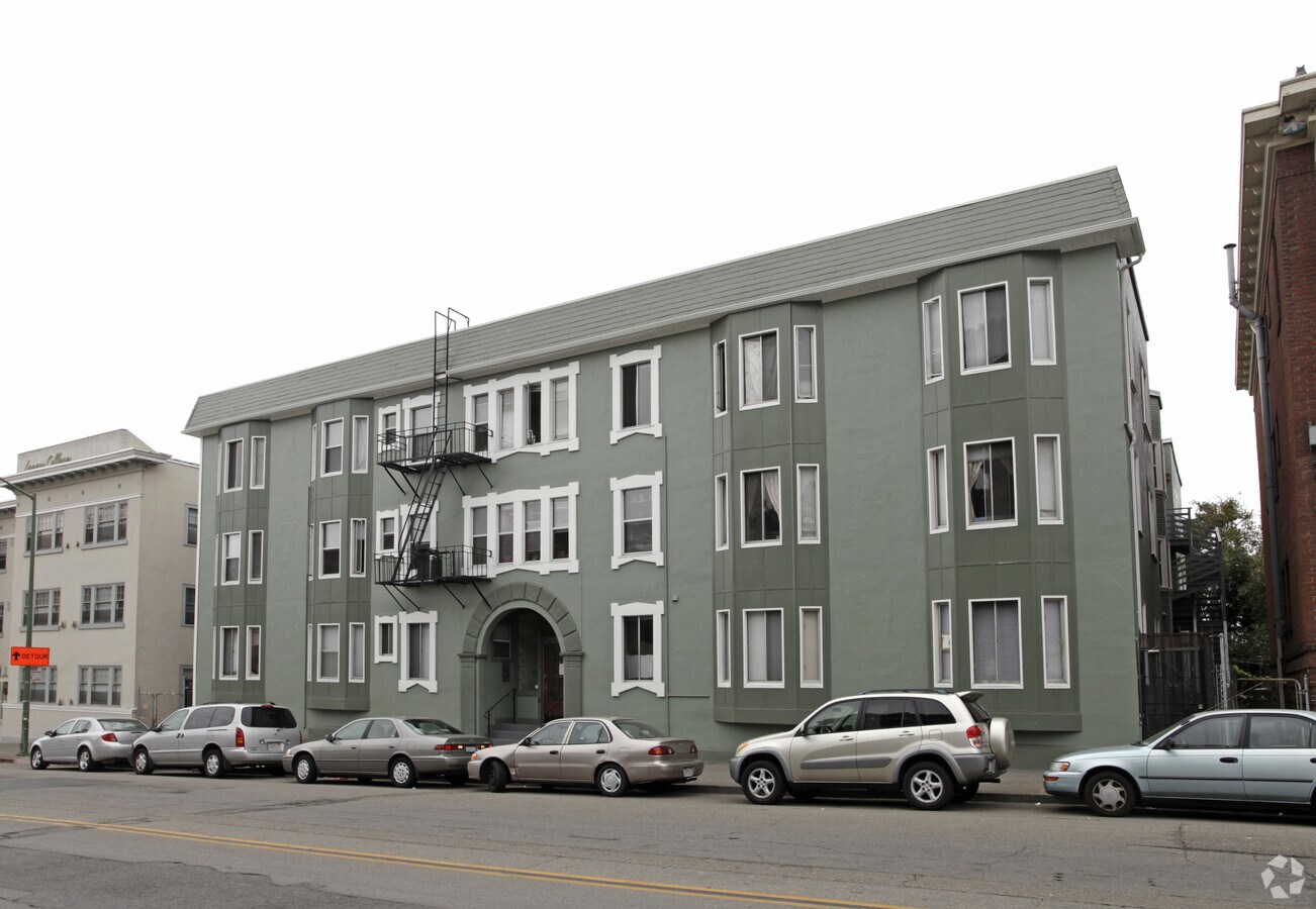 Emerald Estates Apartments - Emerald Estates Apartments