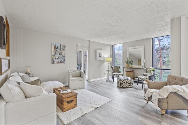 Photo - 4765 Smoketalk Ln Unit 1