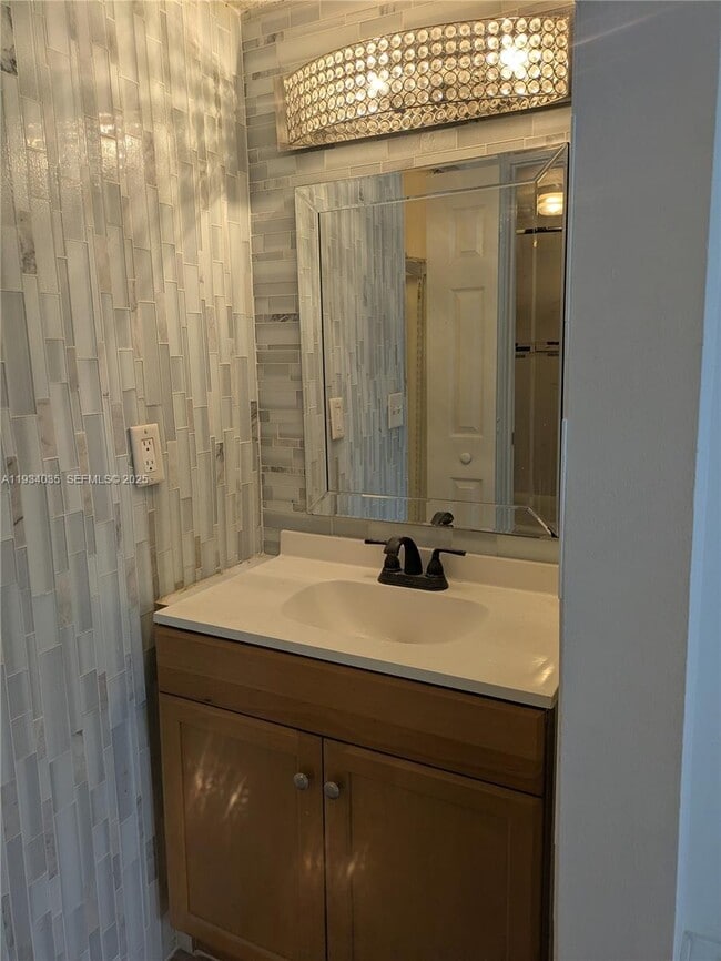 Photo - 2401 NW 56th Ave Unit 3-202