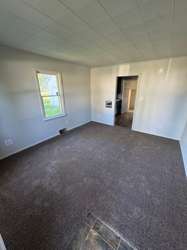 Photo - 5421 Webster St