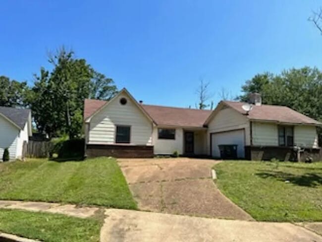 Building Photo - House For Rent