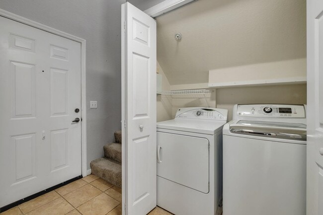 Photo - 2801 Chancellorsville Dr Unidad 137