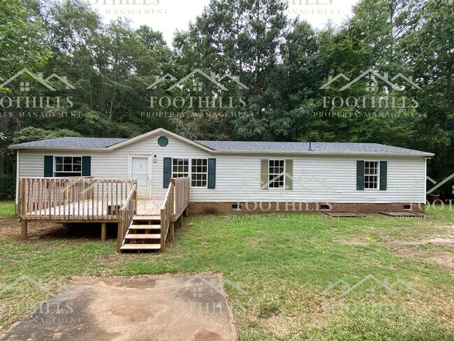 Spacious 4-Bedroom Double-Wide Mobile Home... - Spacious 4-Bedroom Double-Wide Mobile Home...