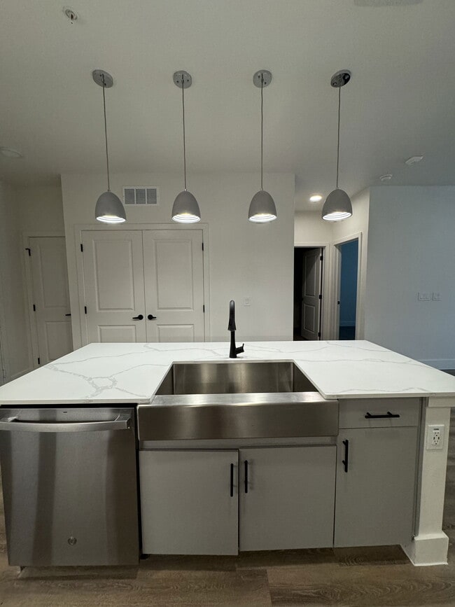 Photo - 3850 Double Oak Ave