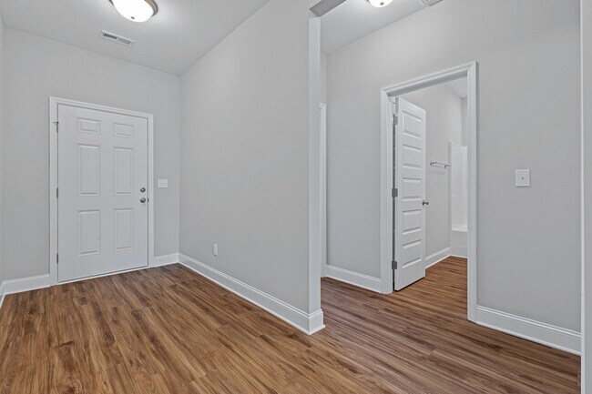 Photo - 12985 Juniors Dr