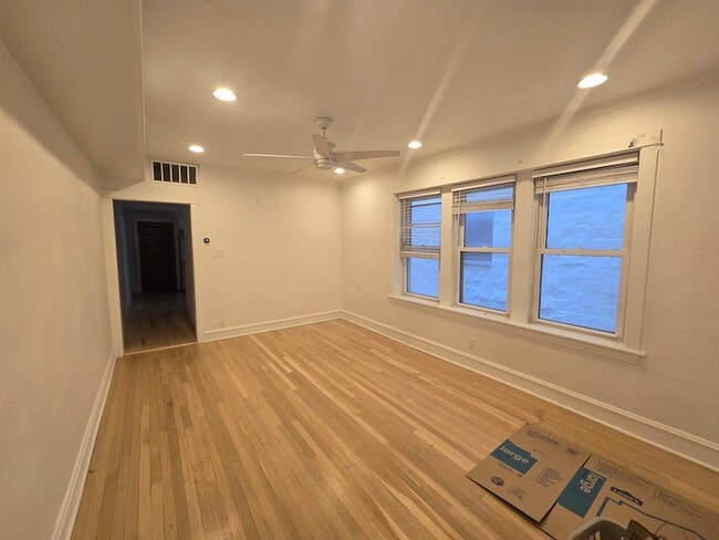 Photo - 2255 W Huron St Unit 1F