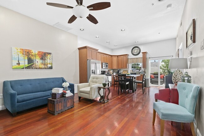 Photo - 663 Bennington St Unit #1