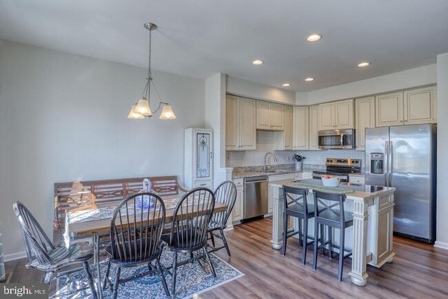 Photo - 414 Goodwick Dr