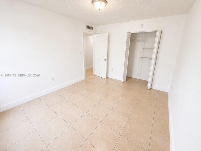 Photo - 10800 N Kendall Dr Unit O6