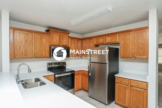Photo - 3 Bedroom Pet-Friendly Home in Dallas, TX with Main Street Renewal