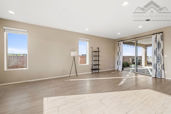 Photo - 1 MO. FREE RENT! Gorgeous Corner-Lot Townhouse with Mountain Views