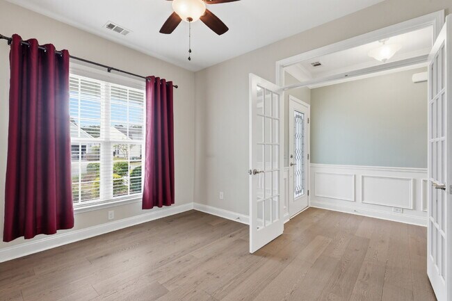 Photo - 686 Northlake Blvd