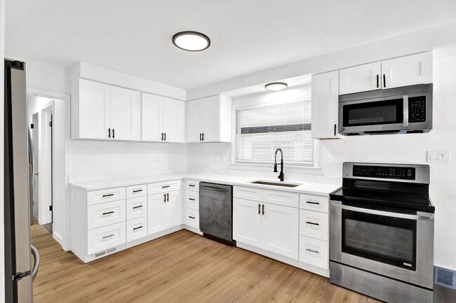 Photo - 3BD | 2BTH - BEAUTIFUL HOME - WEST BLOOMFIELD, MI