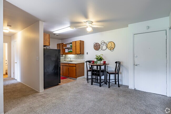Cedar Creek Apartments