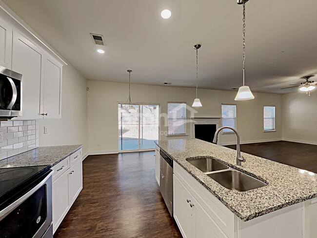 Photo - 257 Makenna Dr