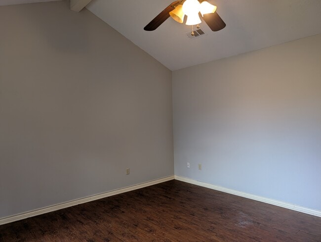 Photo - 1806 Treehouse Trl