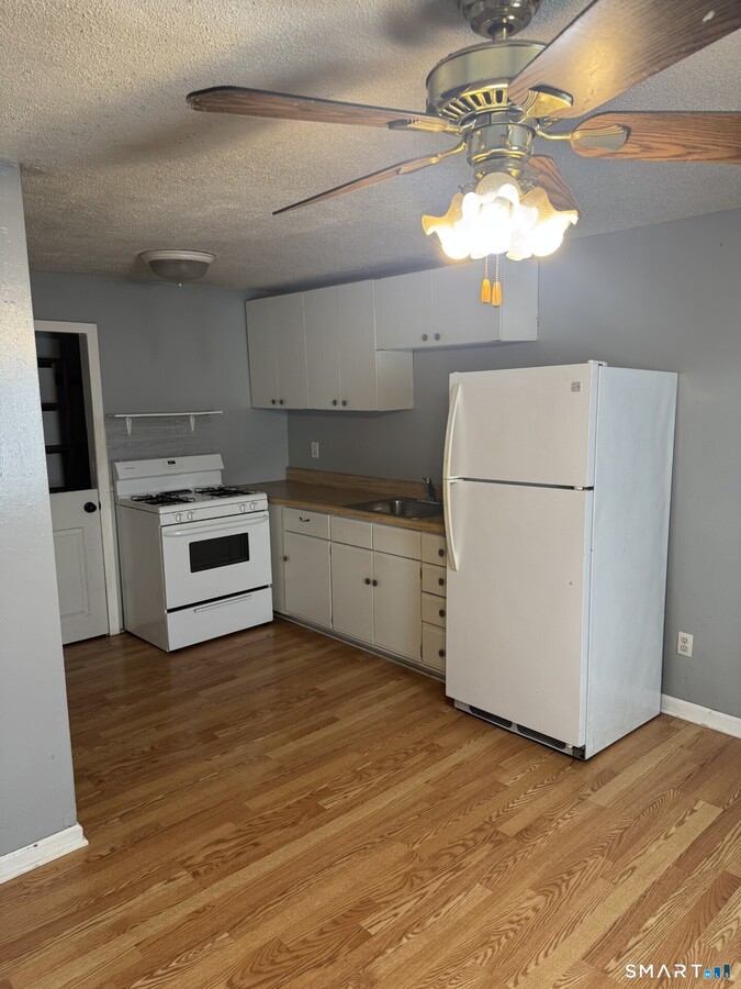 Photo - 131 W Main St