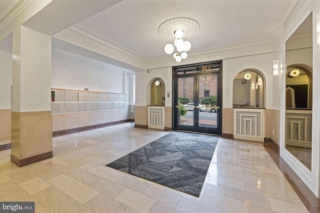 Photo - 1010 25th St NW Unit 208