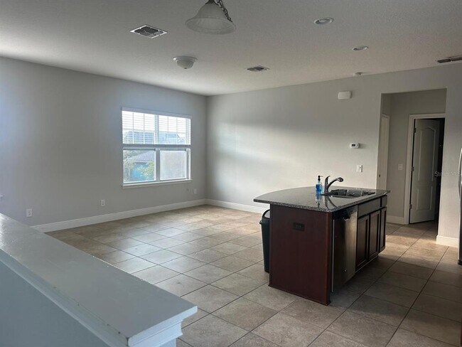 Photo - 8091 Laureate Blvd