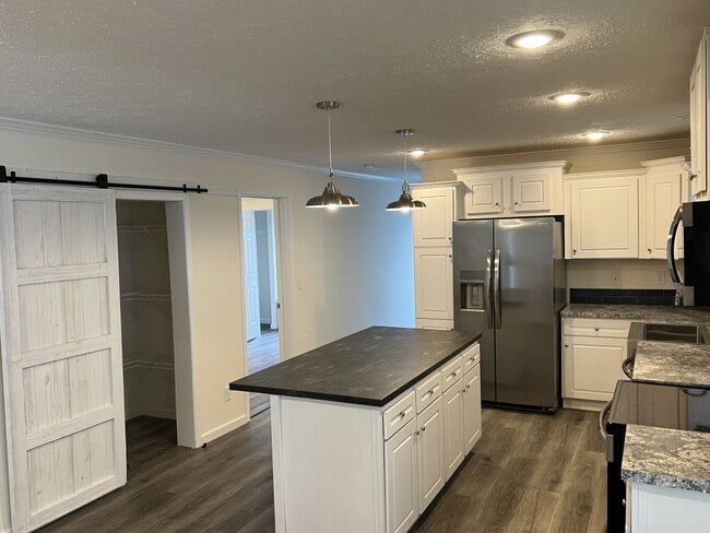Photo - 3150 NE 36th Ave
