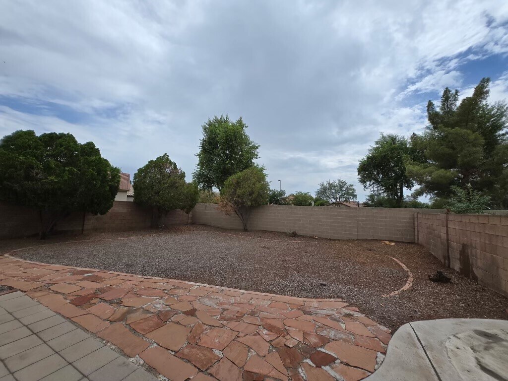 Photo - 844 S Roca Ct