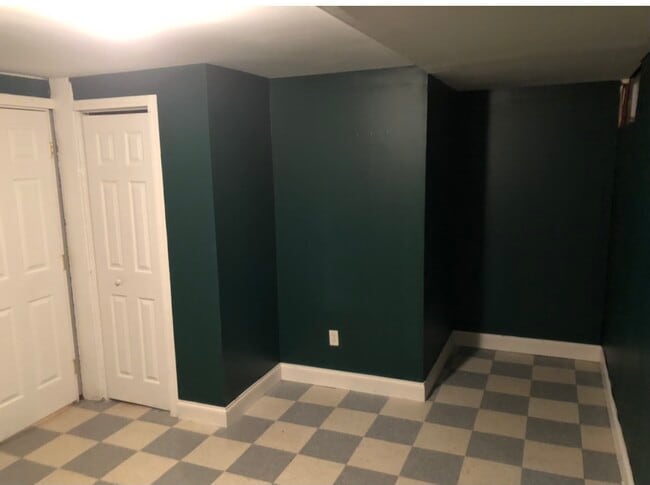 This is the Larger bdrm: - 233 W Washington Ave Unit 2 BdRm Pearl River NY Apt