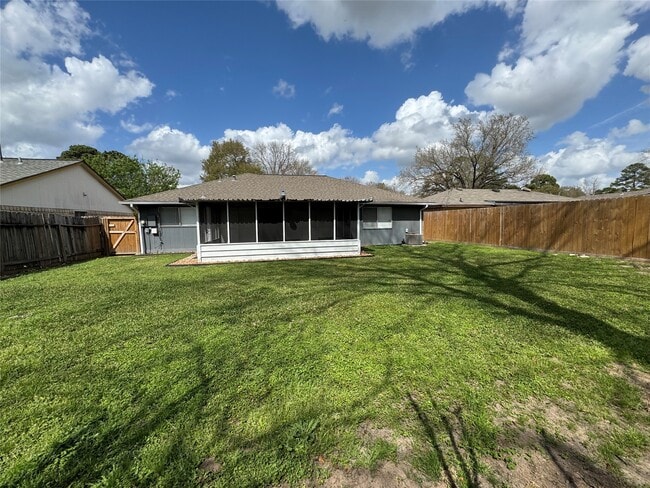 Photo - 4703 Rivertree Ln