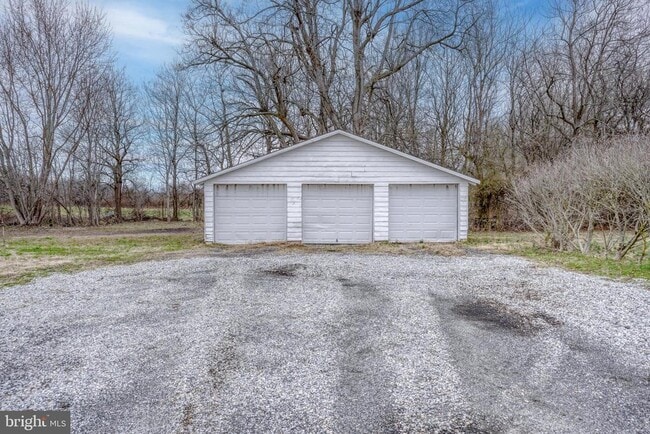 Photo - 1111 Bayview Rd