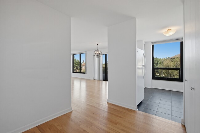 Photo - 2020 N Lincoln Park W Unit 2F