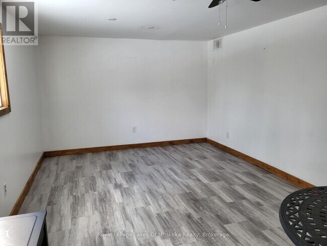 Photo - 273 Skyhills Rd