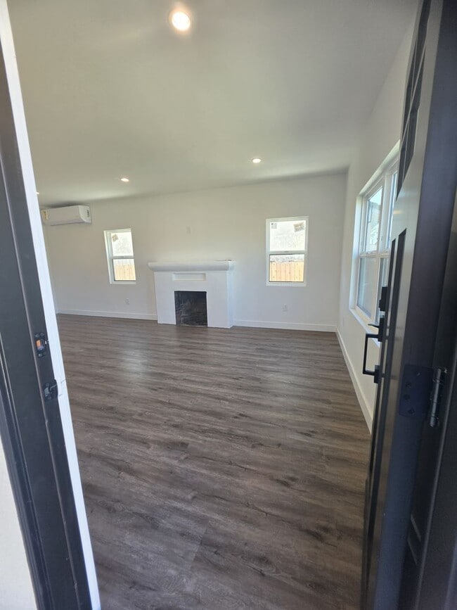 Photo - 611 Silver Strand Blvd Unit 1