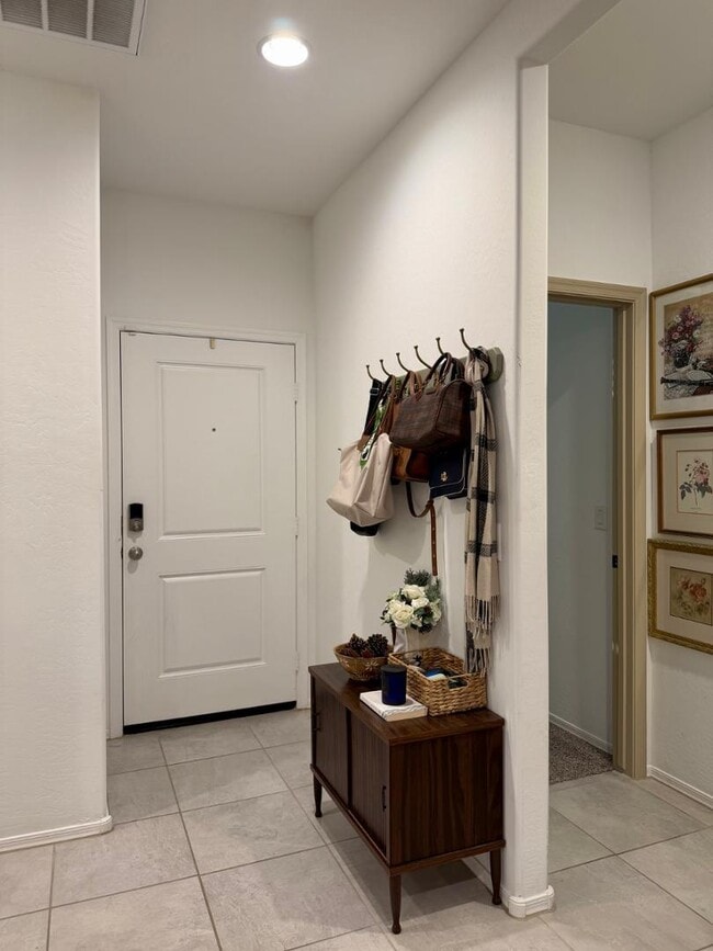 Photo - 3588 Sequoia St