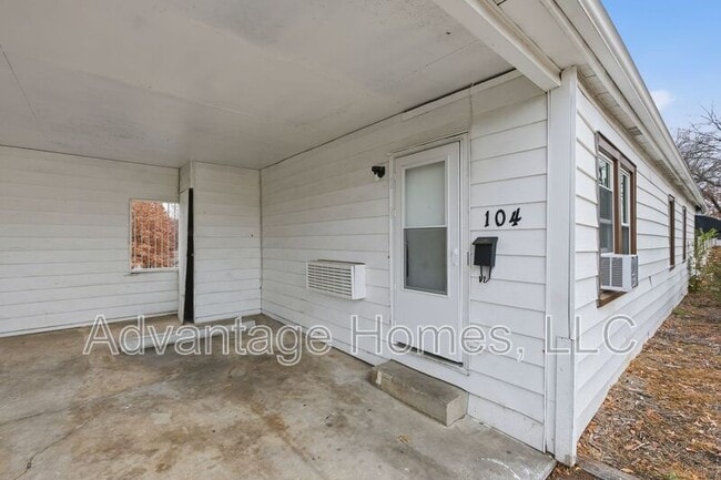 Photo - 1015 N Scott Ave Unit building 5 Back