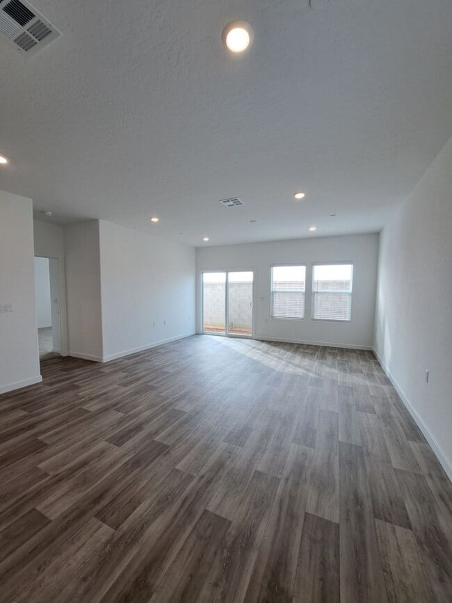 Photo - Stunning 3-Bedroom Single-Level Home in Fresno with Solar!