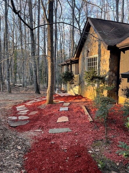 180 Little Creek Dr