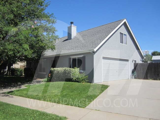 Building Photo - Newly renovated home, close to East ave shopping