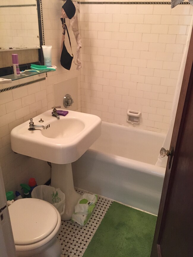 Photo - 180 Pleasant St