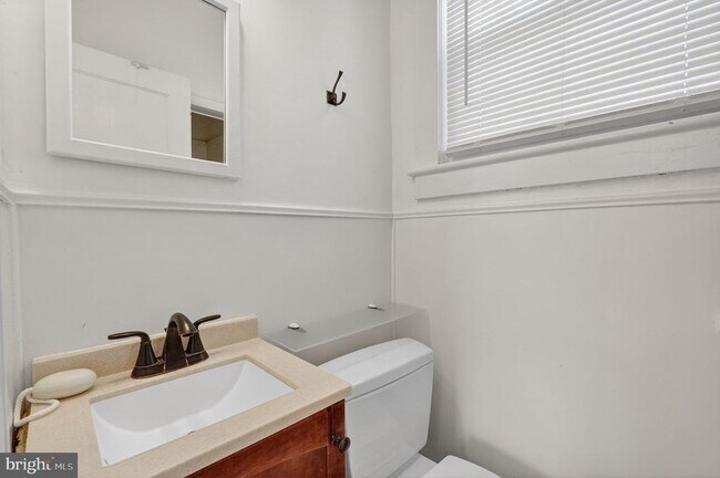 Photo - 7903 Woodbury Dr