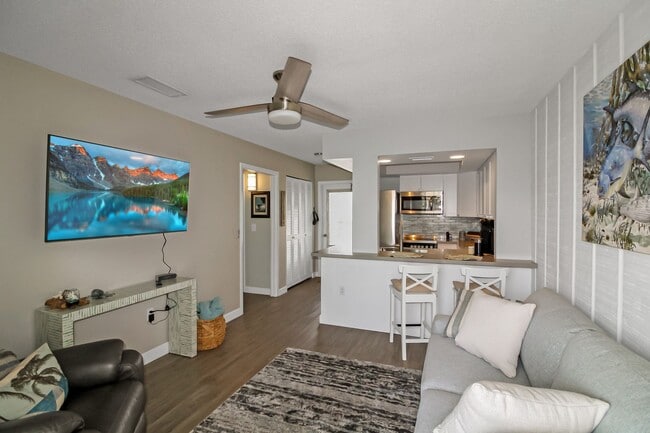 Photo - Bahia Vista Annual Condo for Rent Unit K276