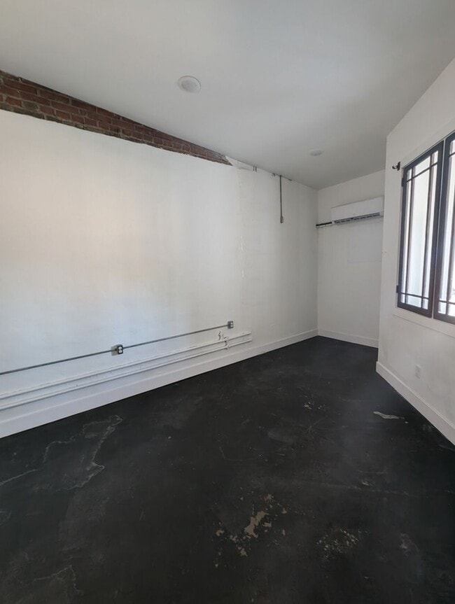Photo - 123 W Moniteau St Unit 123 W. Moniteau 1F