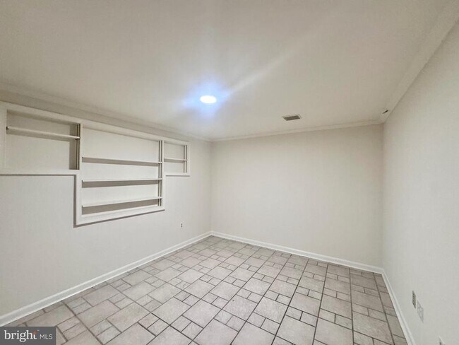 Photo - 5944 Raina Dr