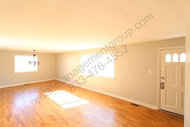 Photo - 448 20th Ave S