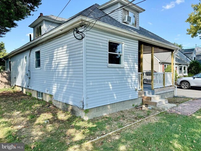 Photo - 30 S Clinton Ave House