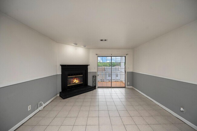 Photo - 102 Piccadilly Ln Unit 203
