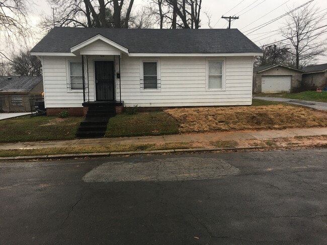 Front of house - 212 E 21st St House