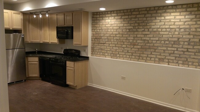 Fotografía del edificio - 2819 N Kedzie Ave Unidad 1